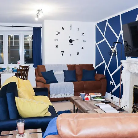Whole Flat - Contractors, Professionals, Ulez Free, Parking, 10mins Birmingham